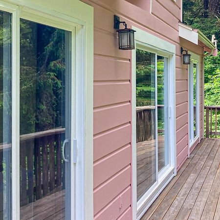 Stylish Cabin Orick Exterior photo